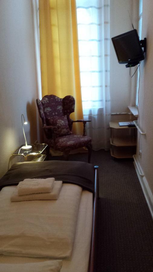 De Ela Hotel 2*