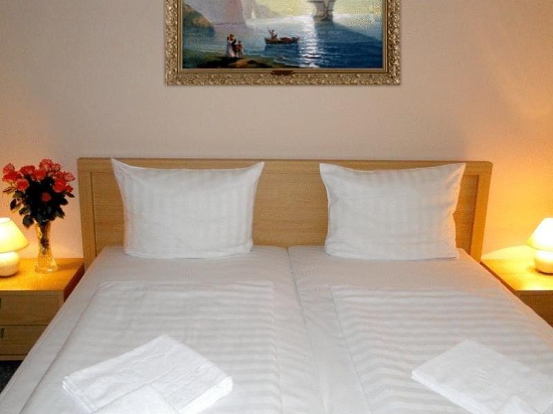 De Ela Hotel 2*