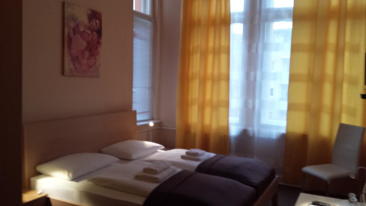 De Ela Hotel 2*