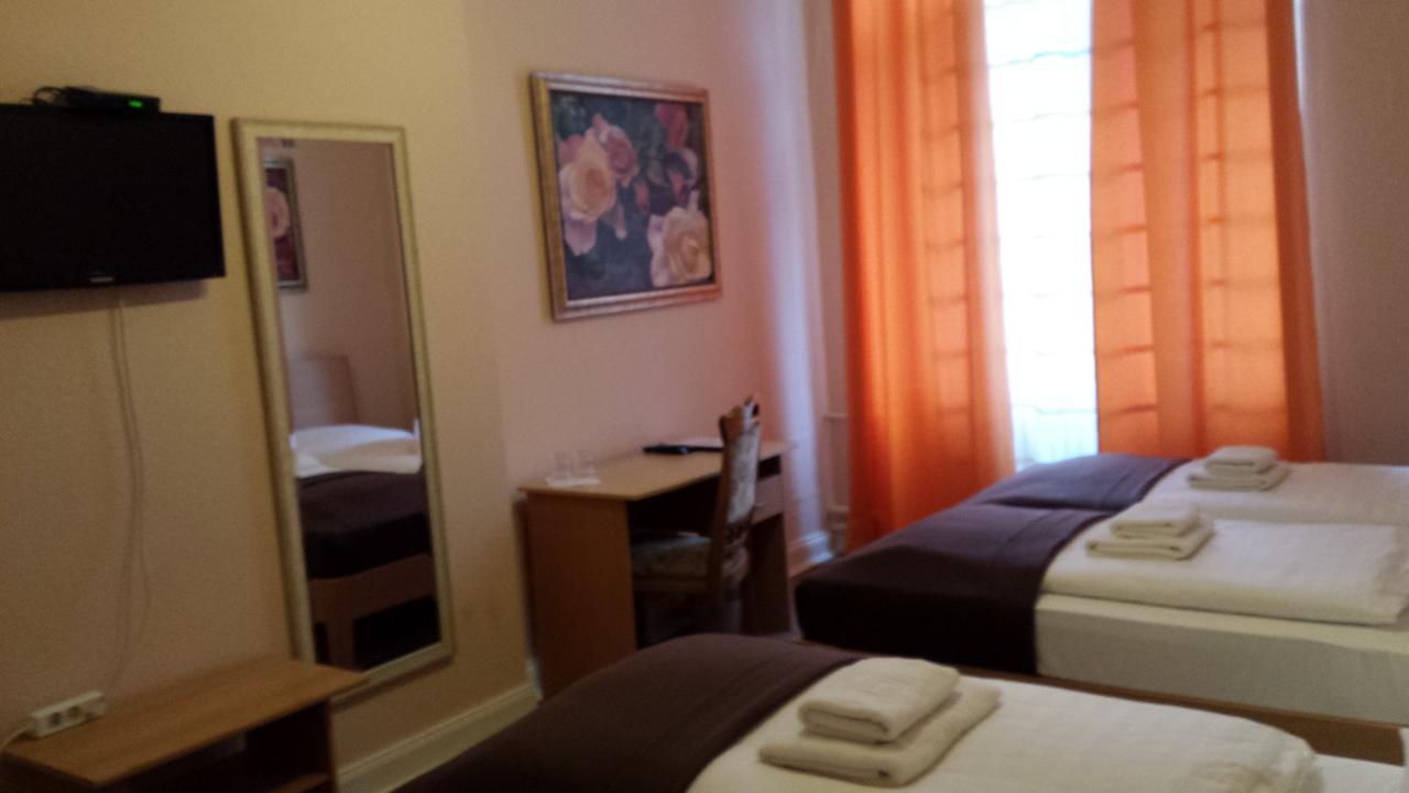 Hotel De Ela